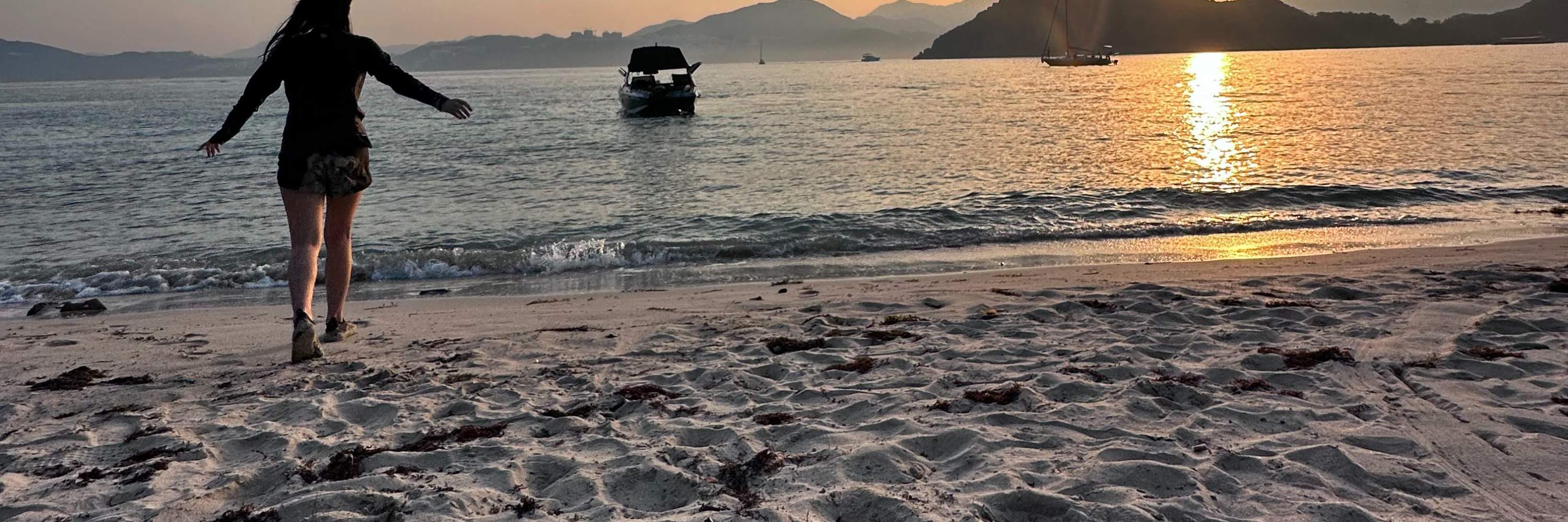 Hop sulla spiaggia e wakesurf